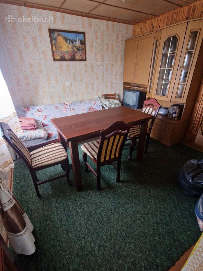 Stalas su kėdėm