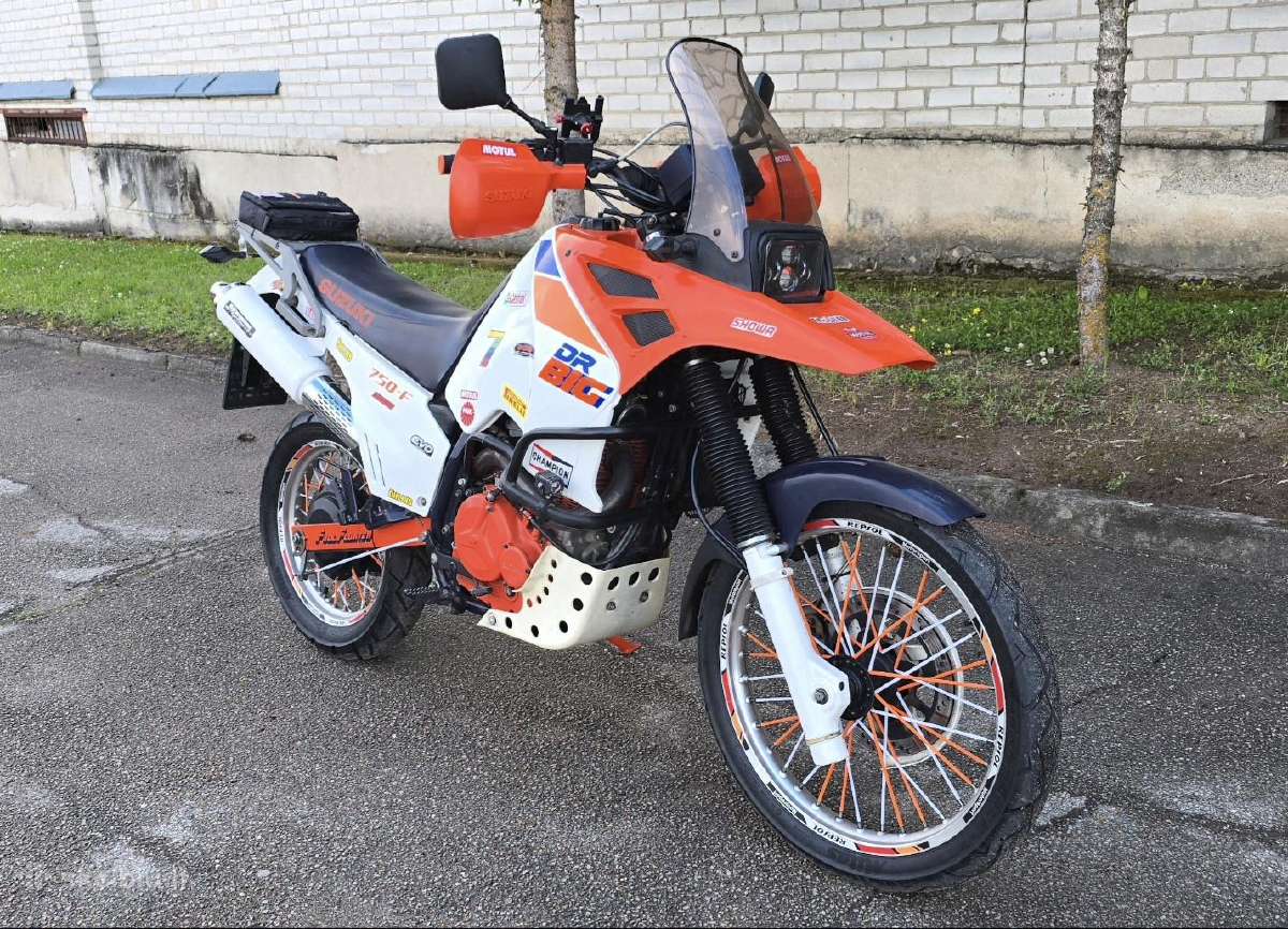 Suzuki Dr 750s Big