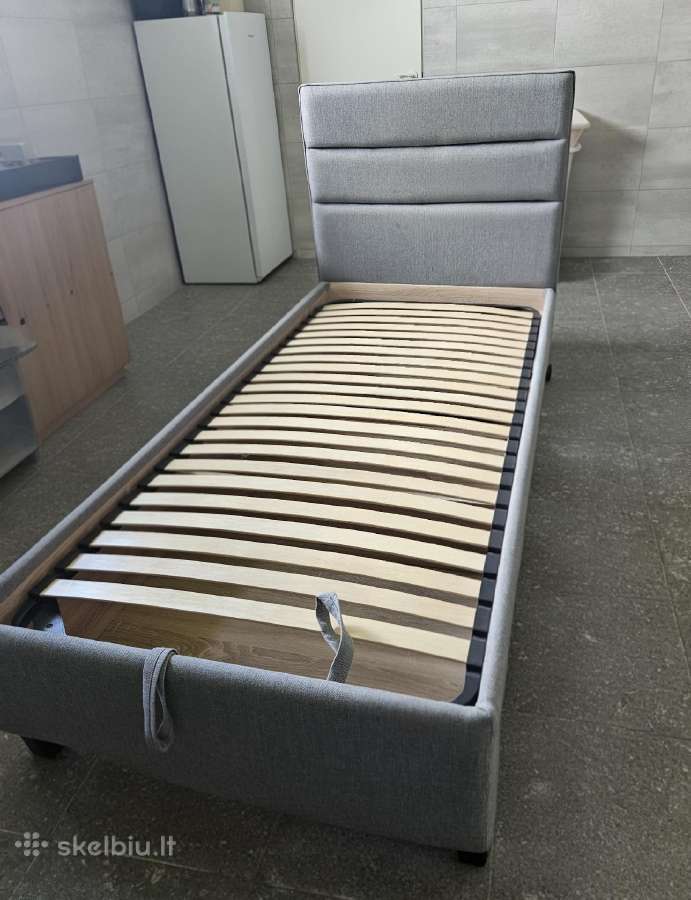 Lova 90 x 200