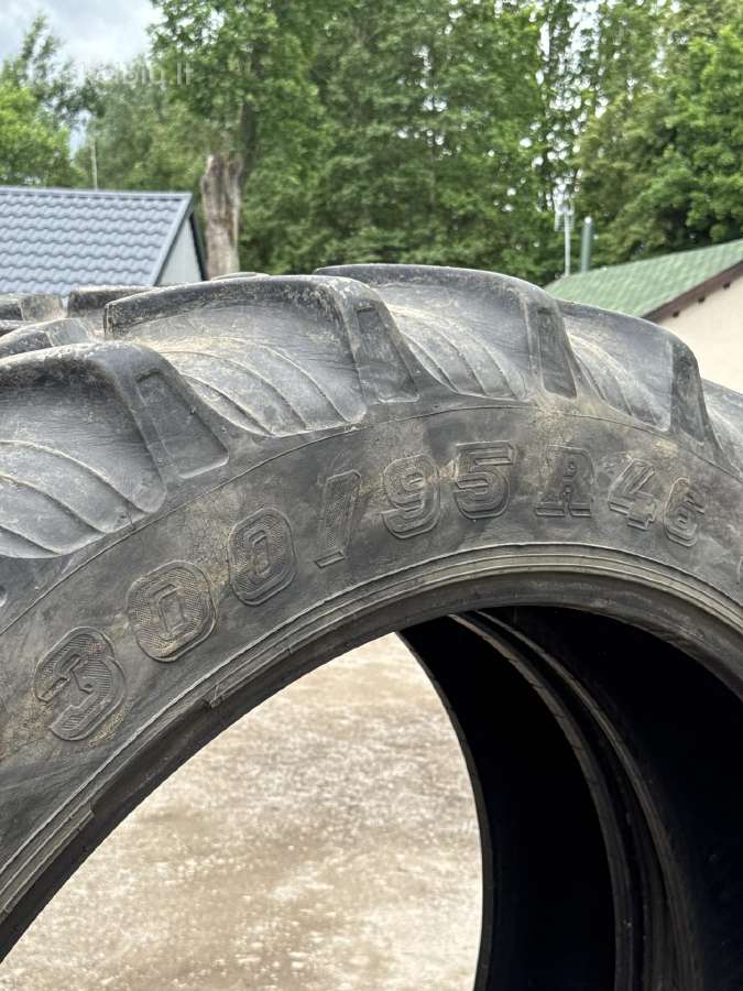 Taurus 300/95r46 (12.4r46) padangos - nuotraukos Nr. 5
