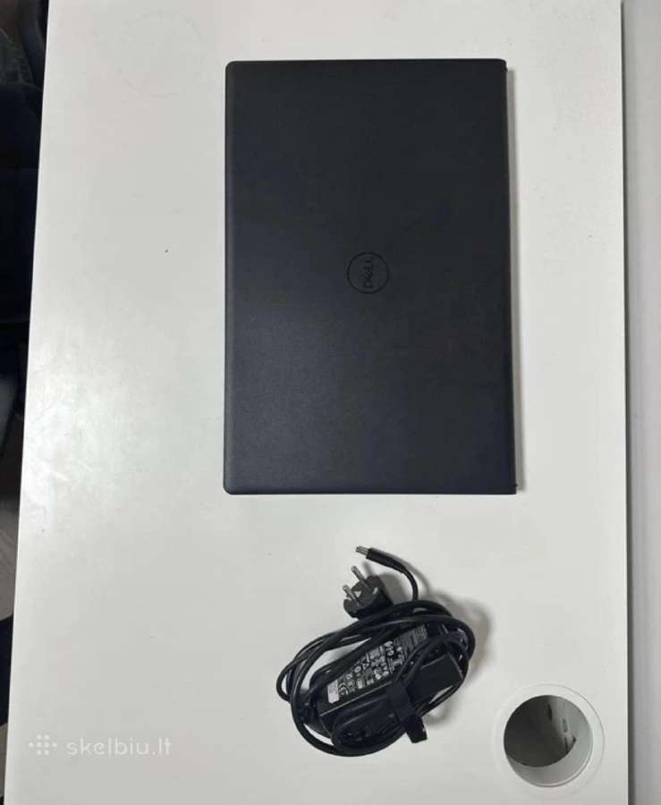Dell Vostro 3530 i5-1335u 16gb RAM laptop