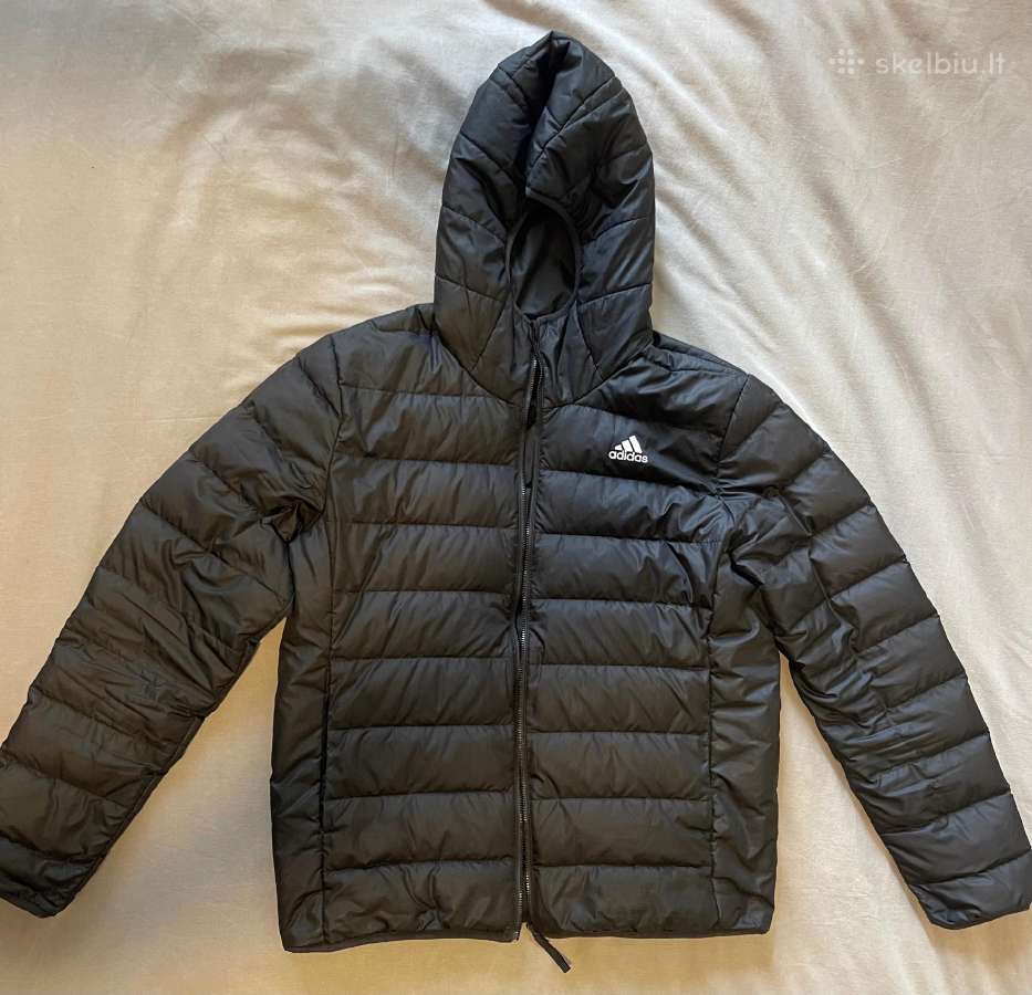 Originali, Adidas L dydžio striukė