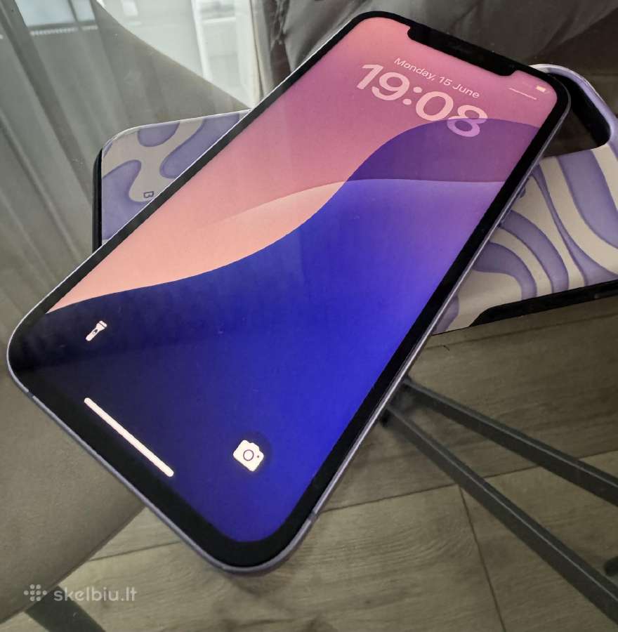 Apple iPhone 12 64 GB