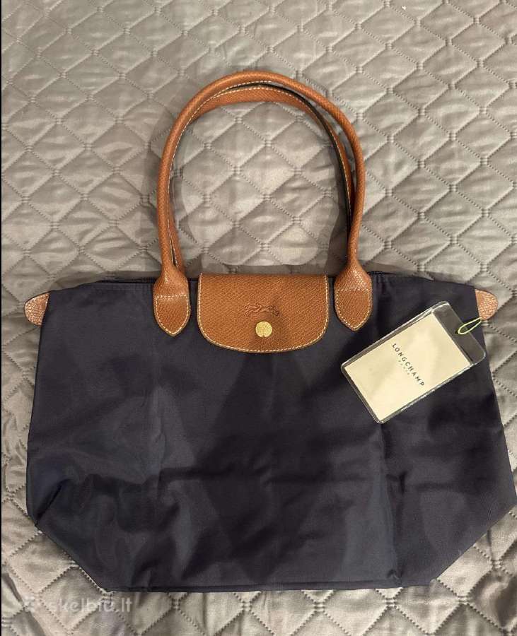 Longchamp tase