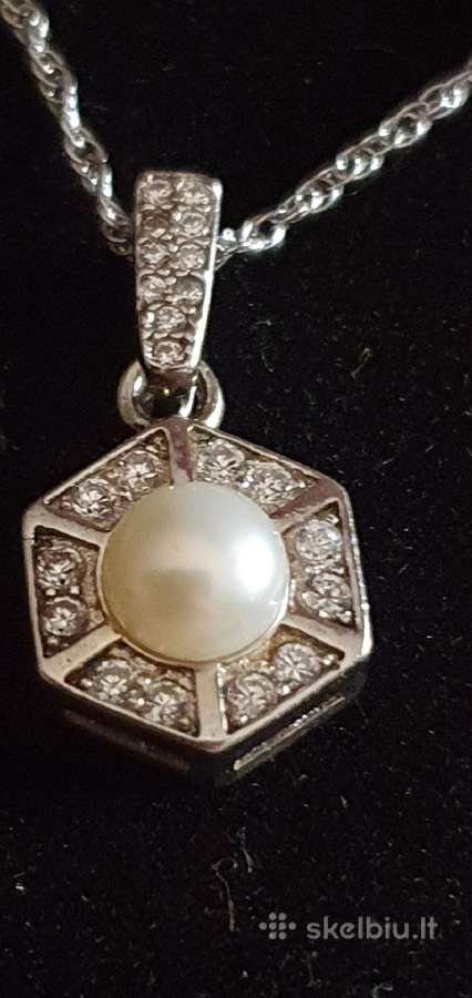 Elegantiškas Art Deco stiliaus vėrinys su perlu