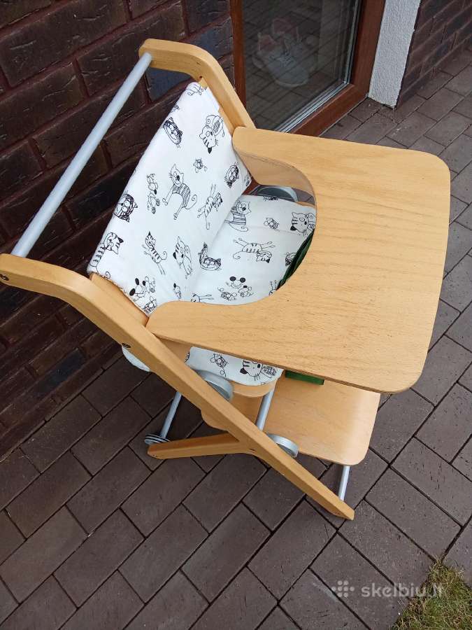 Maitinimo kėdutė su ratukais