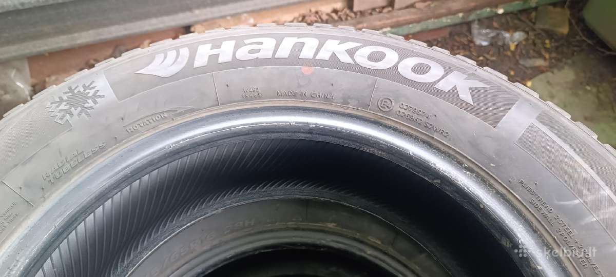 Hankook Winter i*cept Rs2 R16 215 65