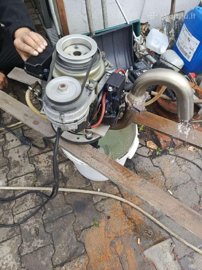 Variklis yamaha 8
