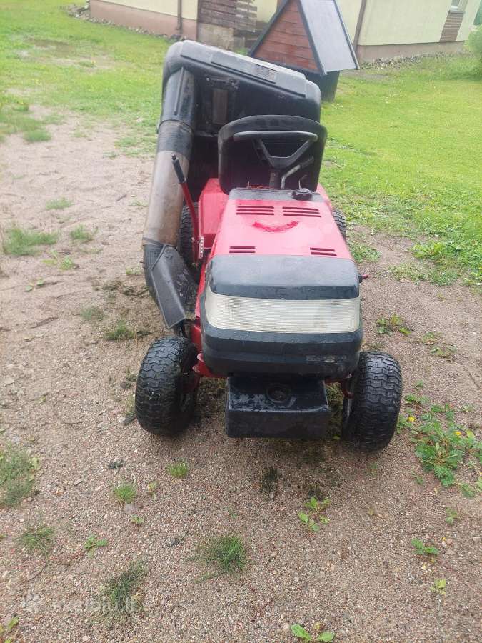 Parduodu sodo traktoriuką