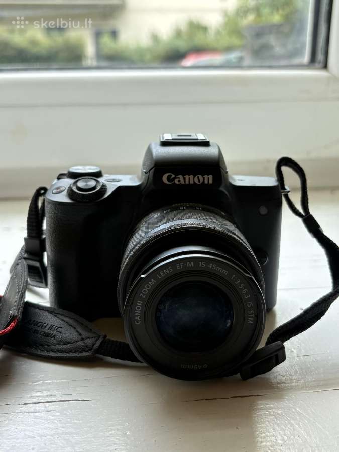 Canon EOS M50 su Canon Ef-m 15-45mm f/3.5-6.3