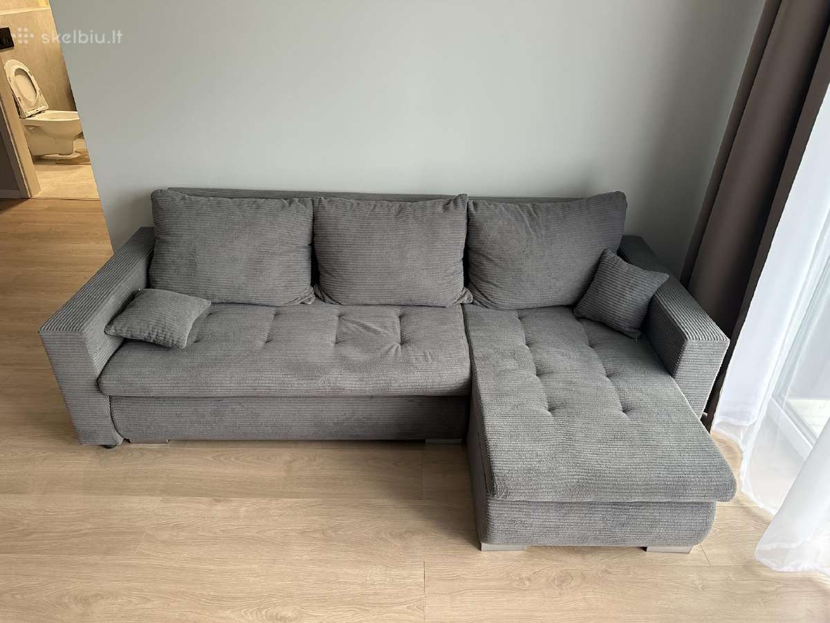 Sofa Lova trivietė
