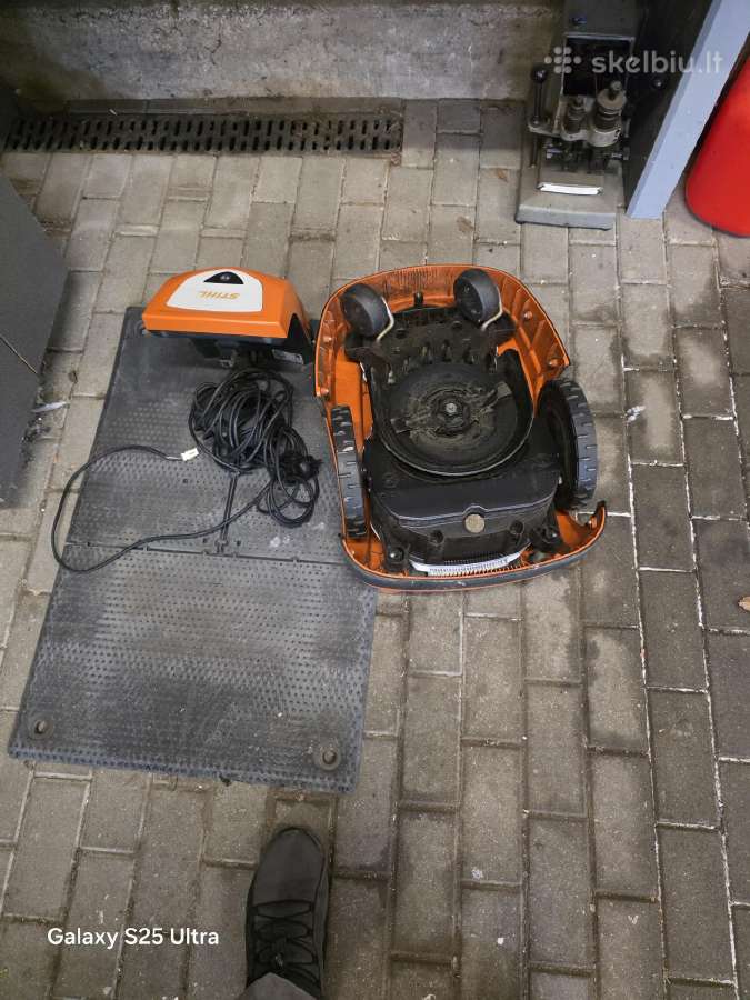 Robotas žaliapiovė Stihl - nuotraukos Nr. 2