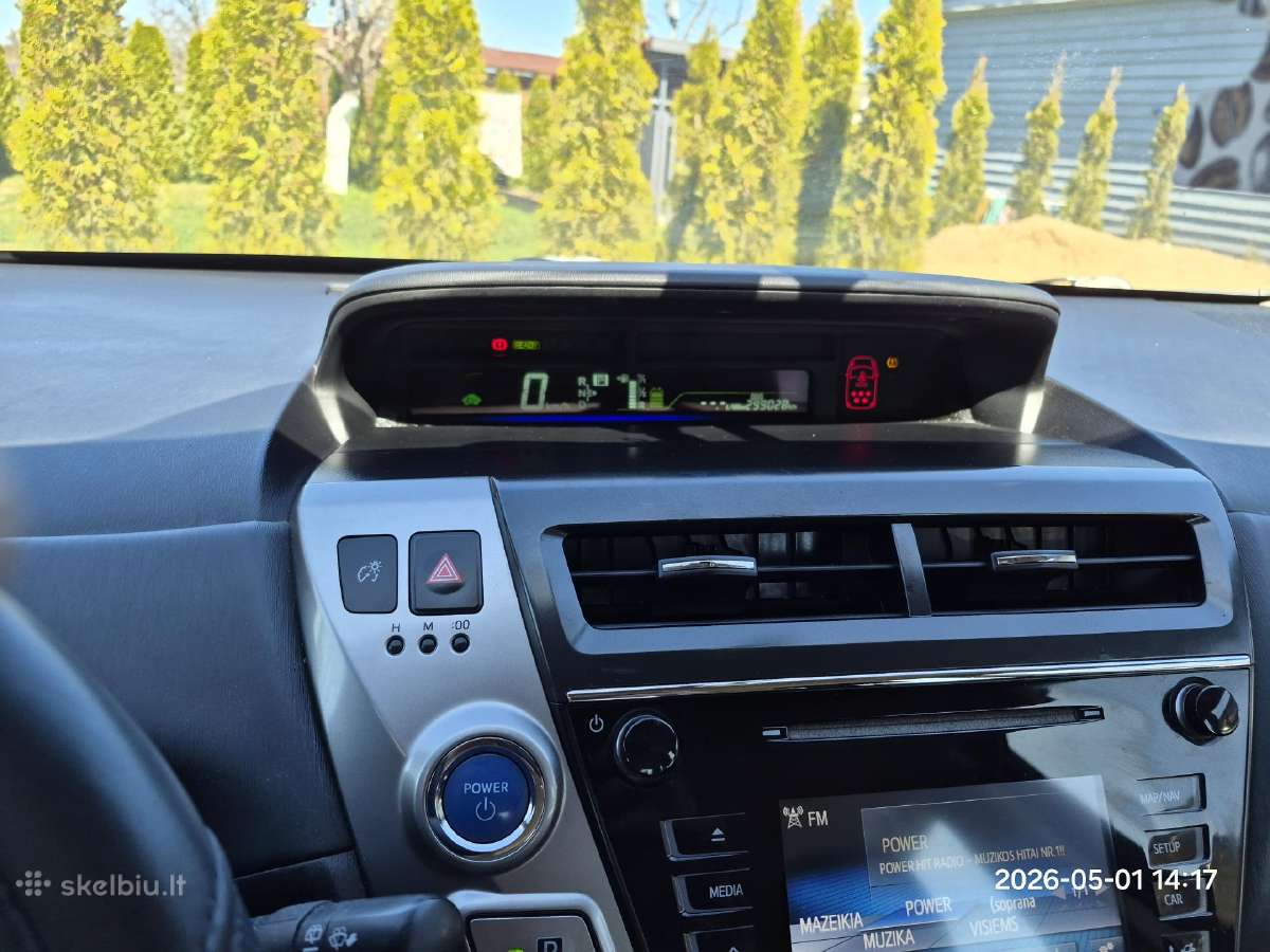 Parduodu Toyota Prius +