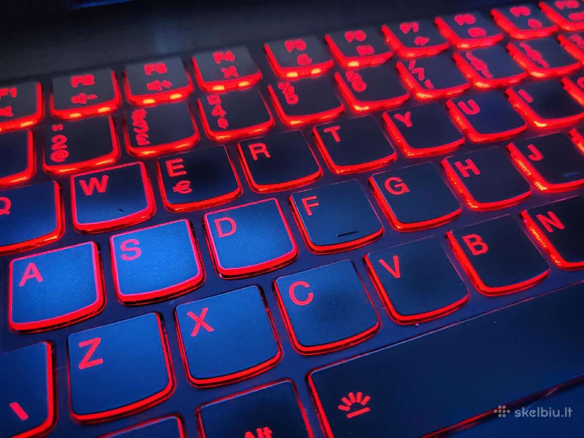 Lenovo 15,6/ i5 7300hq / 12 GB / Nvme+HDD / G T. X