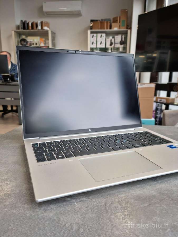 Hp 860 G10 i5-1335u/16/256/16wuxga/w11p