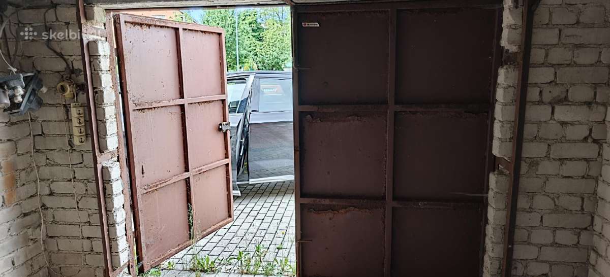 Klaipėdos centre nuomojamas mūrinis garažas - nuotraukos Nr. 3