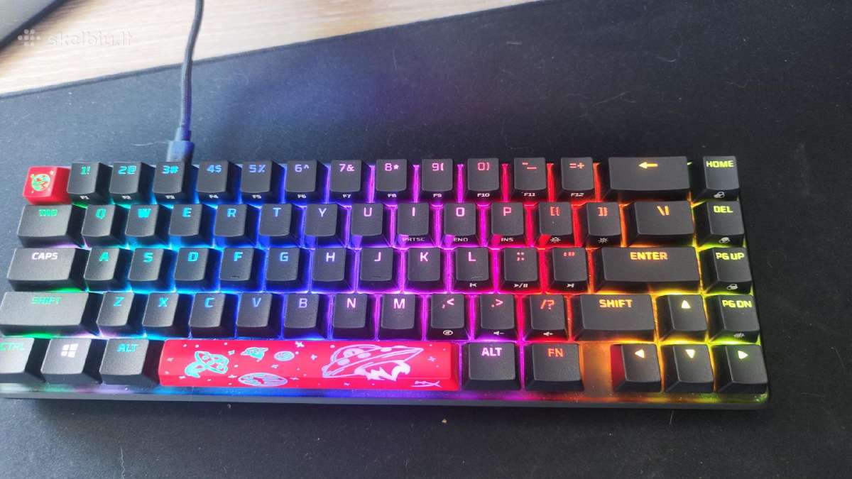 Parduodama klavietūra