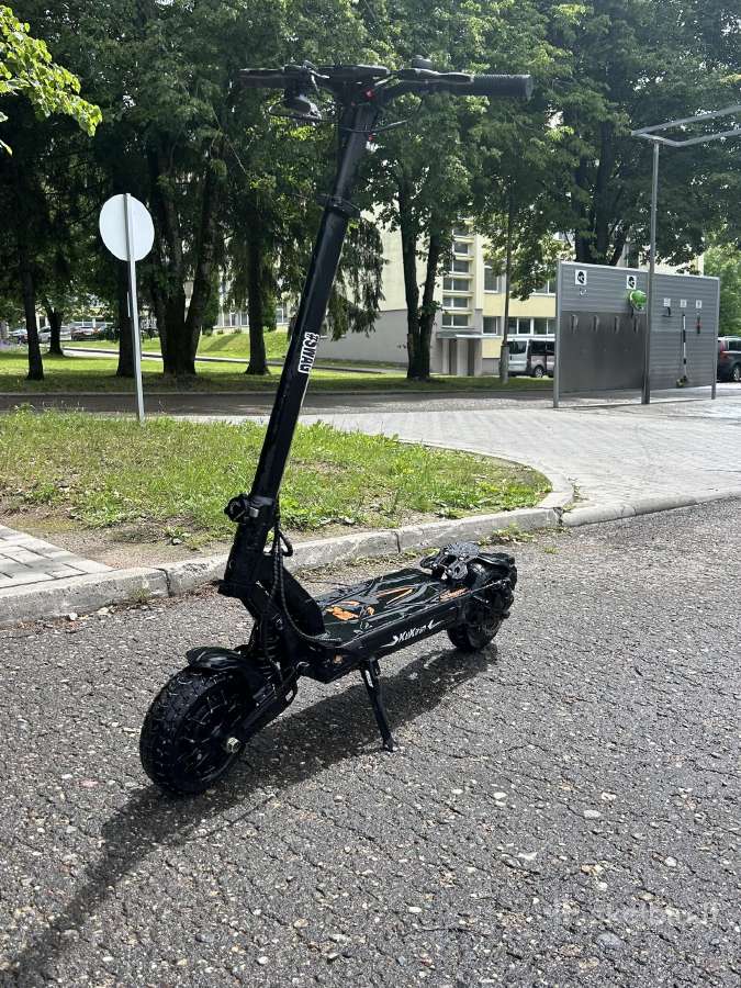 G2 Master elektrinis paspirtukas – 600 €