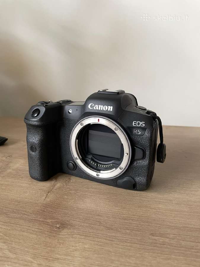 Canon R5