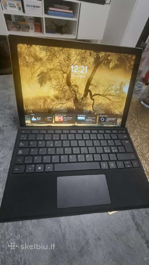 Microsoft Surface Pro 7+
