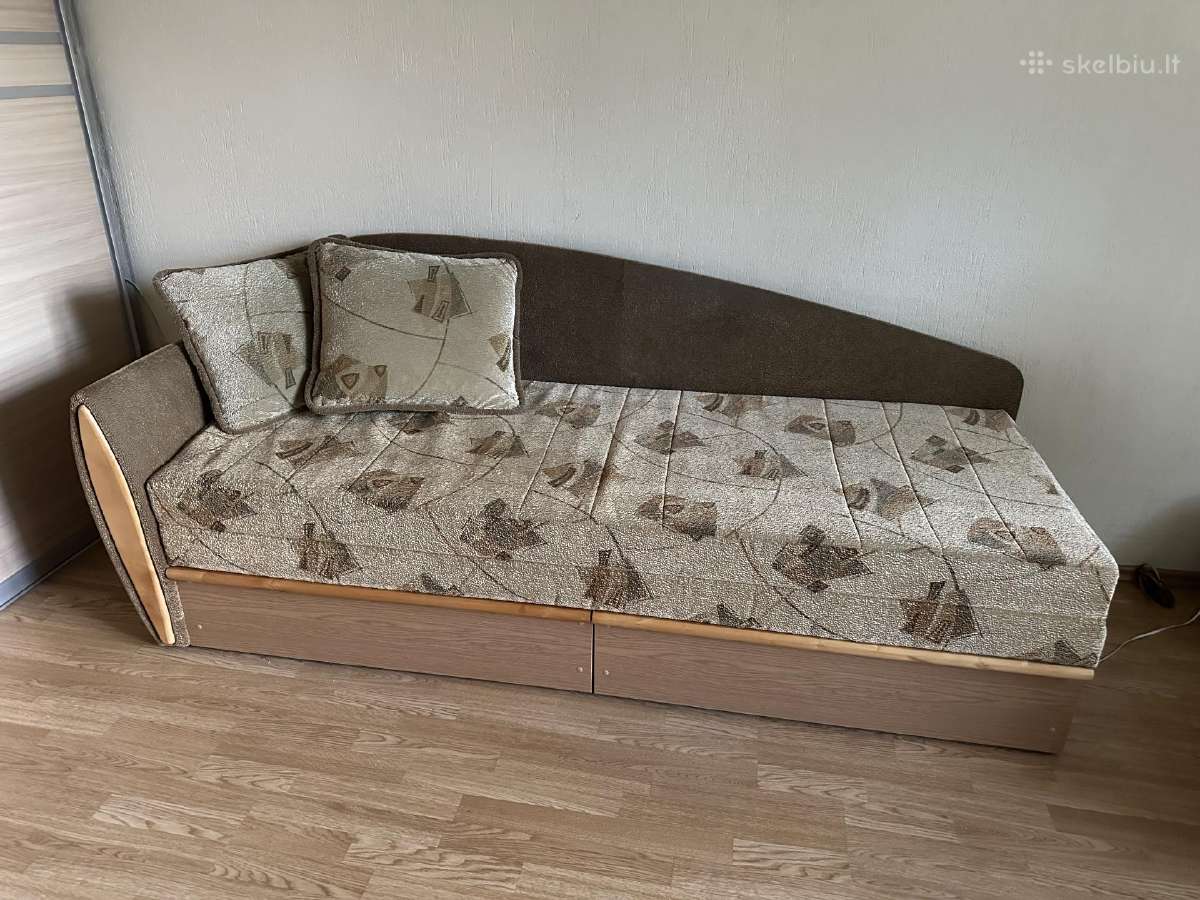 Atiduodu ištiesiamą sofą