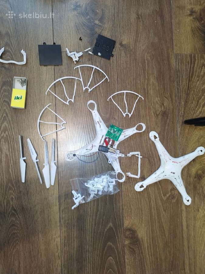 Pusiau veikiantys fpv dronai