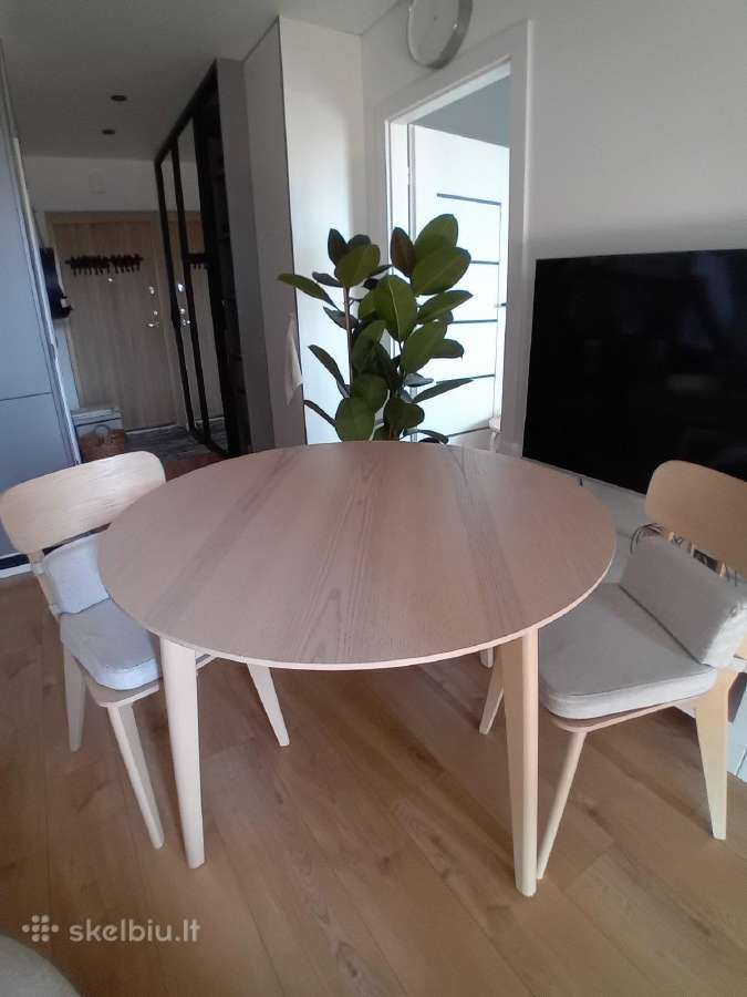 Ikea stalas su kėdėmis (kaip nauji)