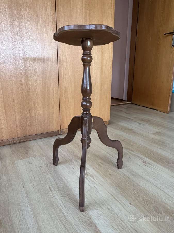 Staliukas gėlėms