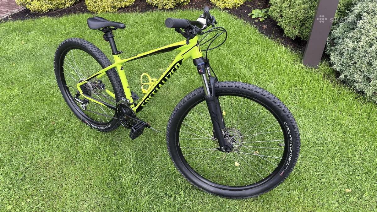 Specialized - M dydis - ratai 27,5