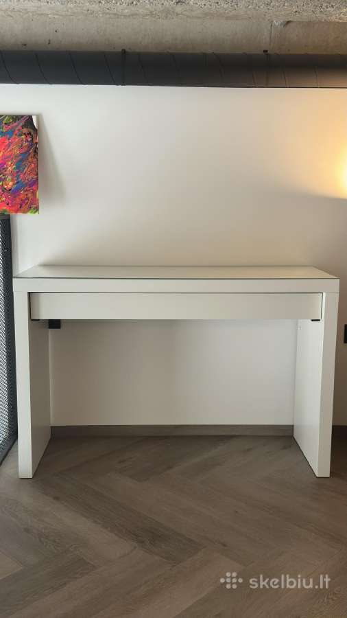 Ikea stalas