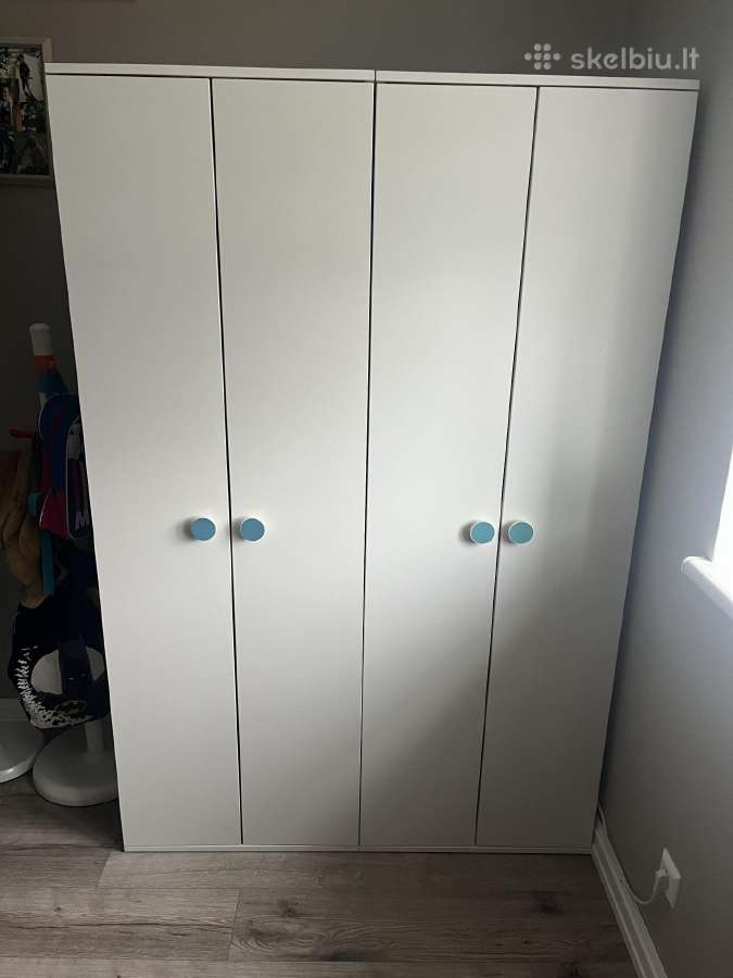 Parduodamos 2 vaikiškos rūbų spintos (Ikea)