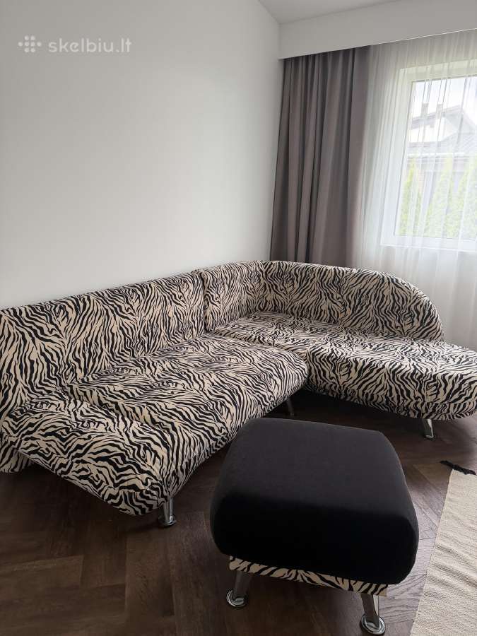 Sofa su pufu