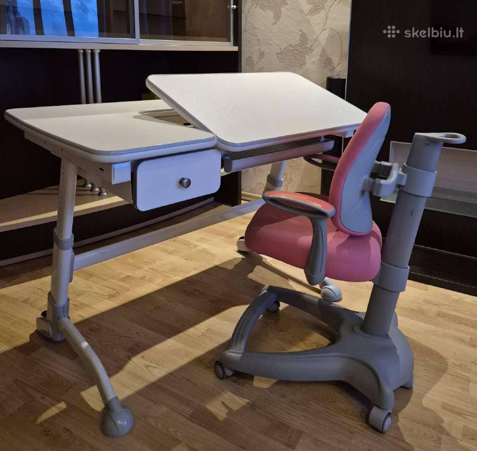 Ergonomiškas stalas vaikui su kėdė rinkinyje