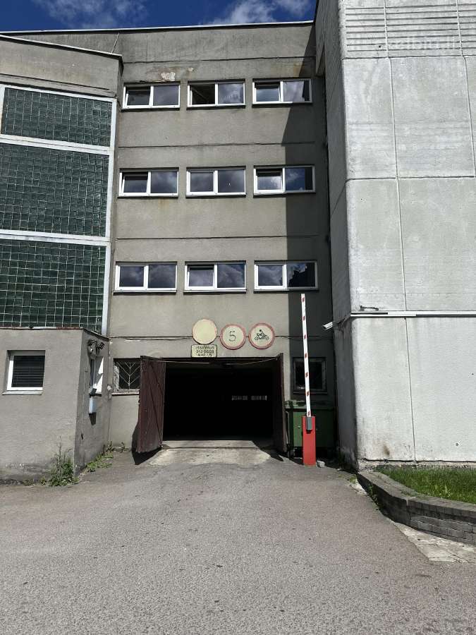 Parduodamas Garažas Šeškinės 55a