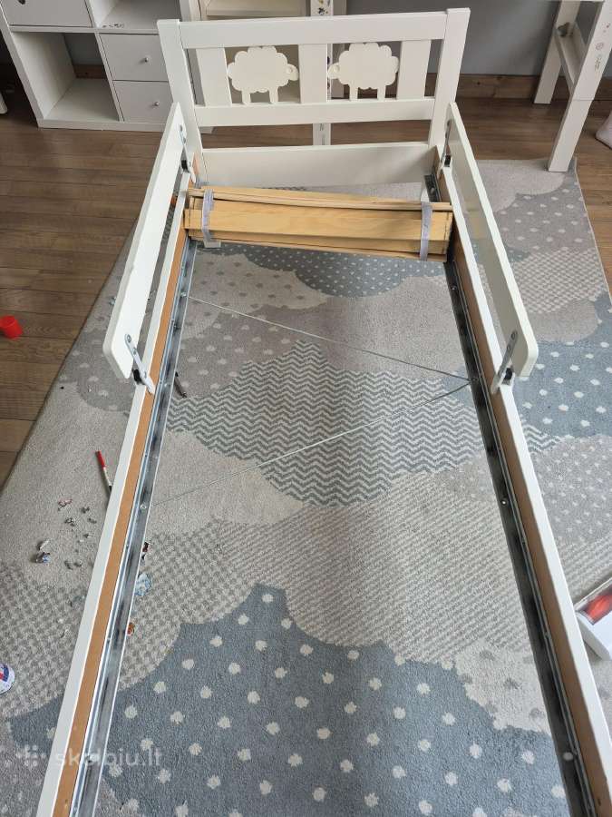 Ikea Kritter lova su avytėmis