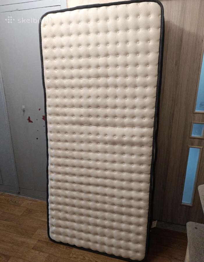 Du Čiužiniai