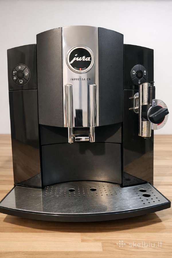 Jura Impressa C9 su priedais