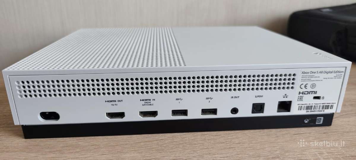 Parduodamas Xbox One S 1tb All-digital Edition