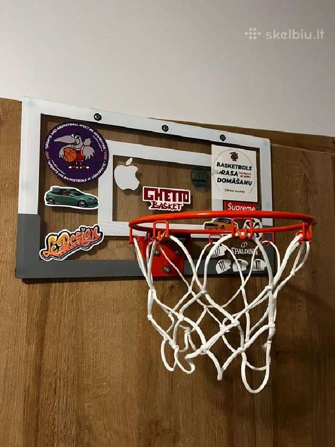 Spalding lankas su kamuoliu