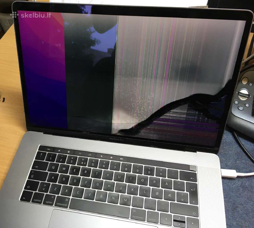 MacBook Pro 2016 15" su 4 Thunderbolt ports