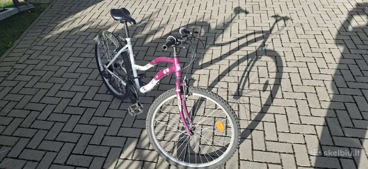 Mergaitiškas dviratis