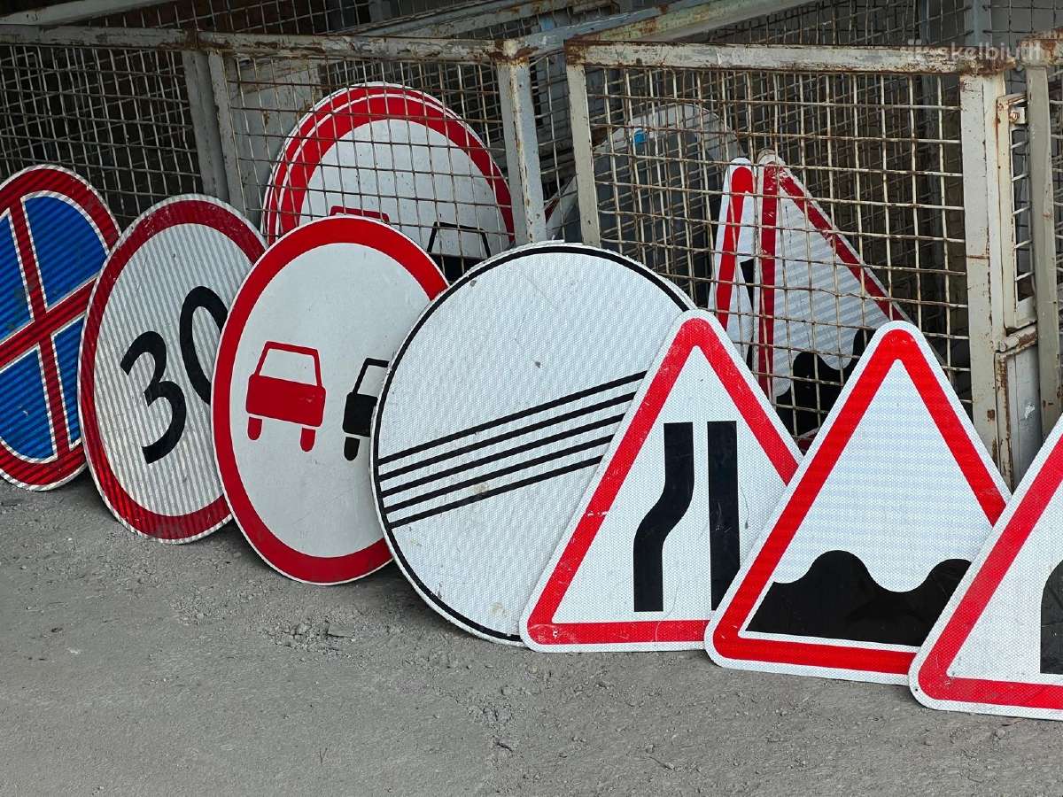 Kelio ženklai ir jų mobilūs rėmai naudoti - nuotraukos Nr. 2