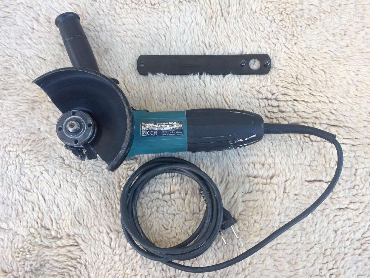 Makita Ga5030 kampinis šlifuoklis - bulgarkė