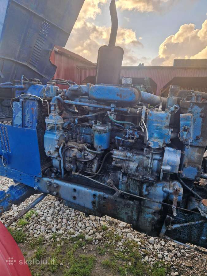 Mtz variklis pilna