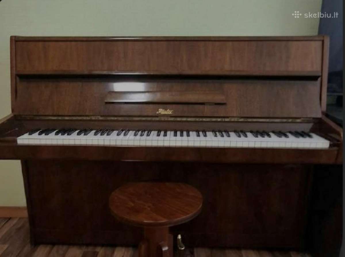 Rösler pianinas