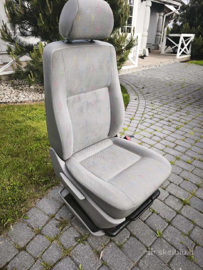 Parduodama T5 priekine sedyne