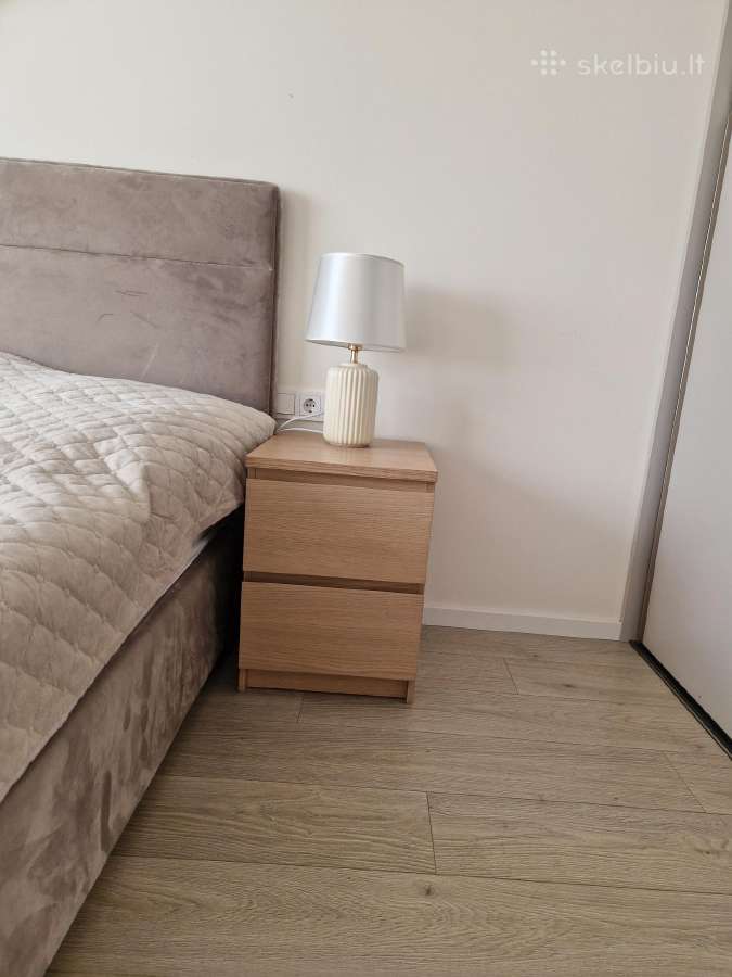 Ikea malm naktiniai staliukai