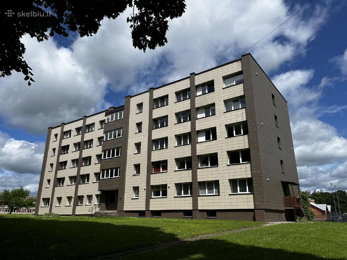 Parduodamas Erdvus 3 Kambarių Butas Rietave