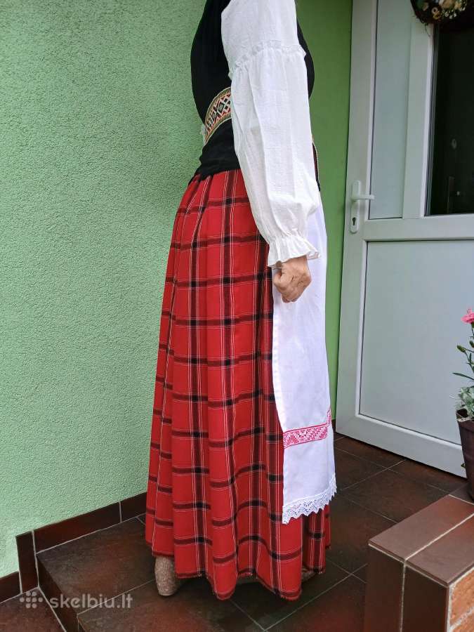 Kostiumas,medžiagos Naturalios,sijono Ilgis 93.juo