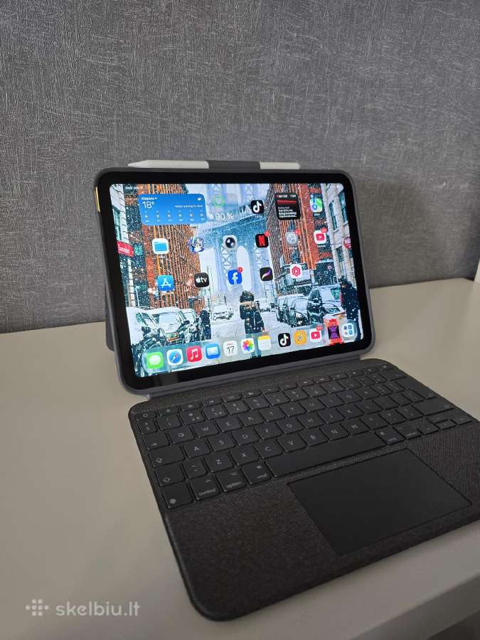 iPad a16(2025)+logitech combo touch+ esr pencil